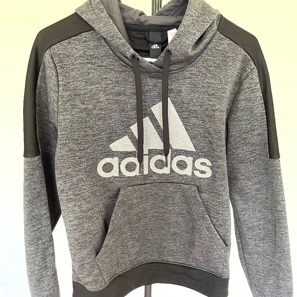 Adidas Sweatshirt
